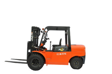 Chine Chariot élévateur résistant à moteur diesel, capacité de charge chariot élévateur de 6 tonnes taille d&#039;ascenseur de 3m - de 6m usine